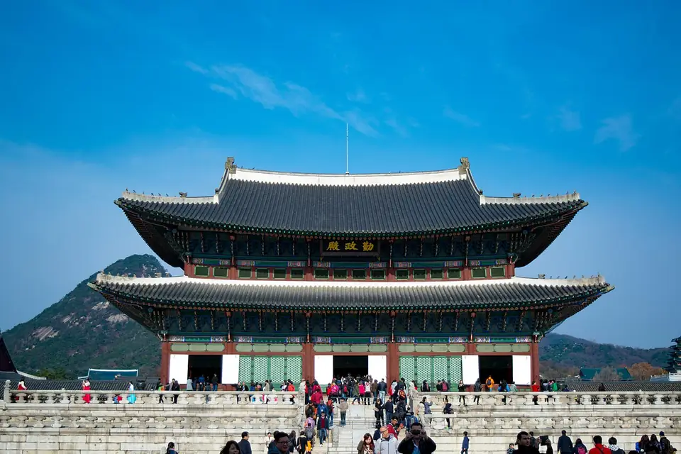 경복궁 근정전과 앞마당